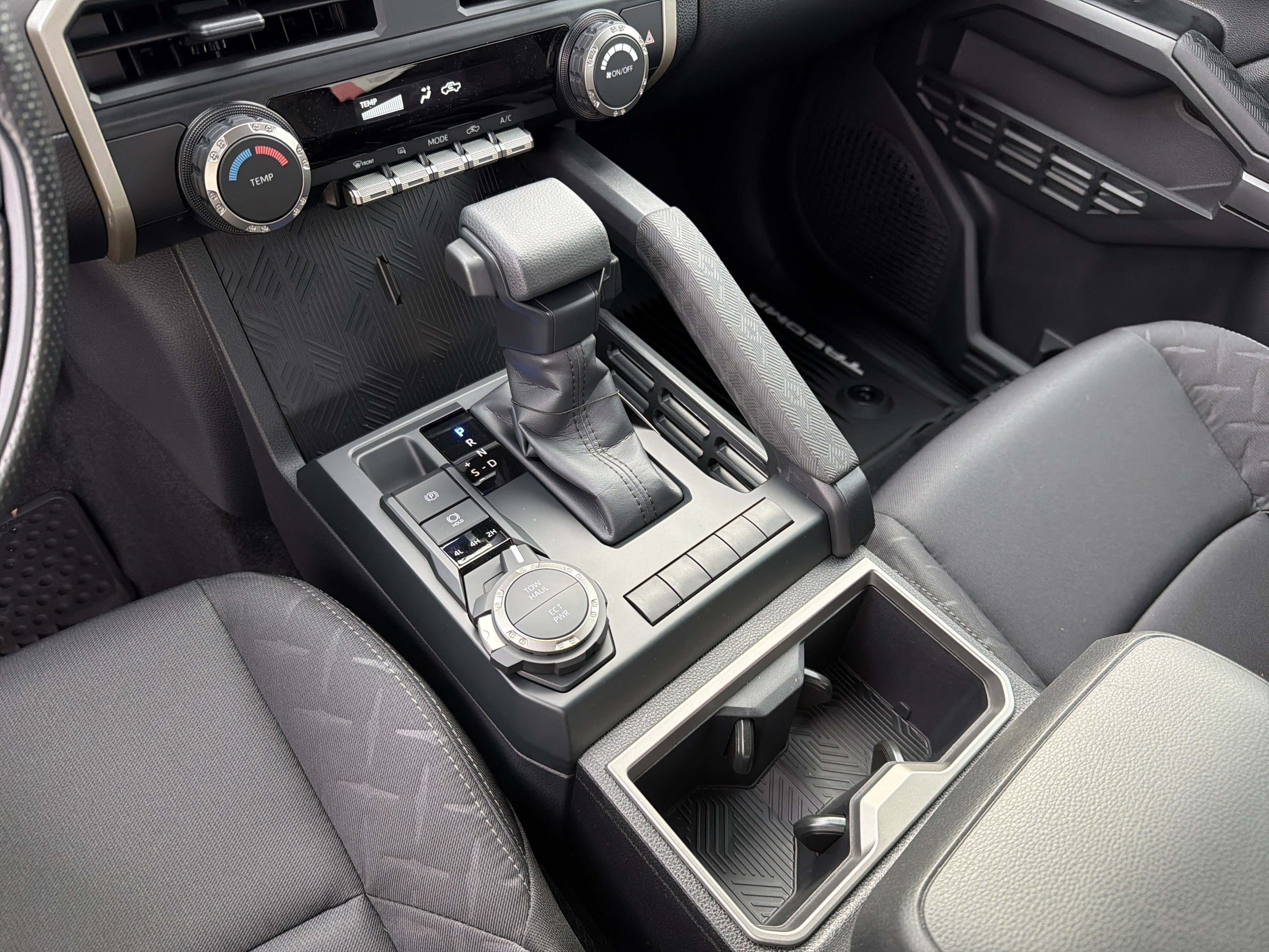 2026 Toyota Tacoma SR5 - Photo 14