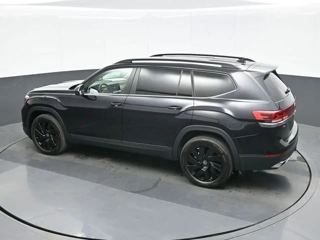 New 2026 Black Volkswagen 2.0T SE w/Technology image 11