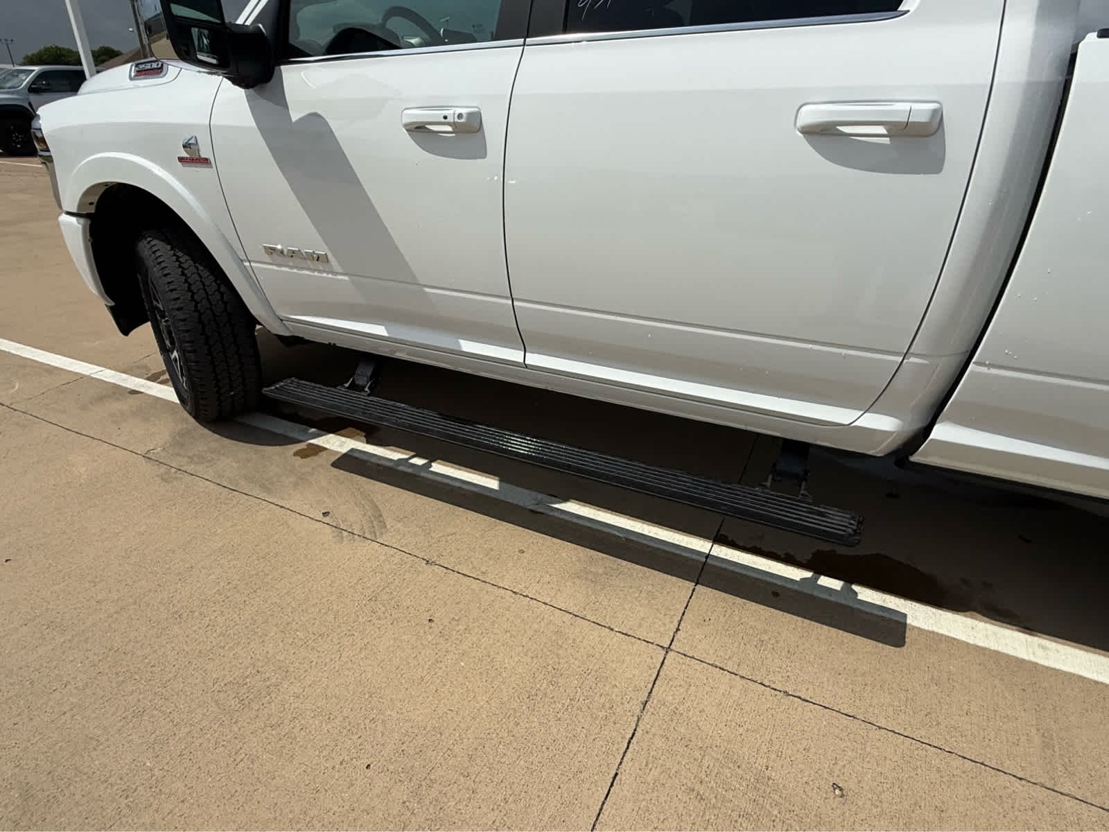 New 2026 Bright White Clear-Coat Exterior Paint RAM Longhorn image 11