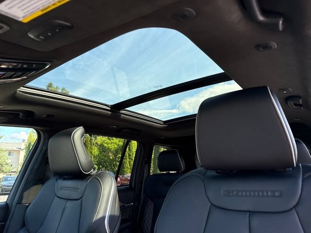 New 2026 Bright White Clear-Coat Exterior Paint Jeep Summit image 22