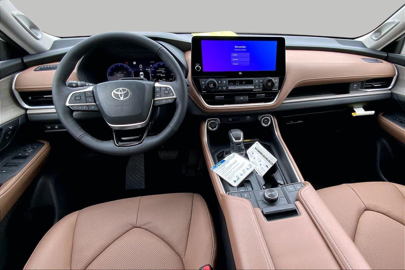 New 2026 Wind Chill Pearl Toyota Platinum image 5