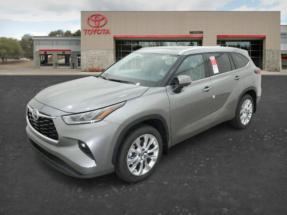 2026 Toyota Highlander Limited AWD's photo