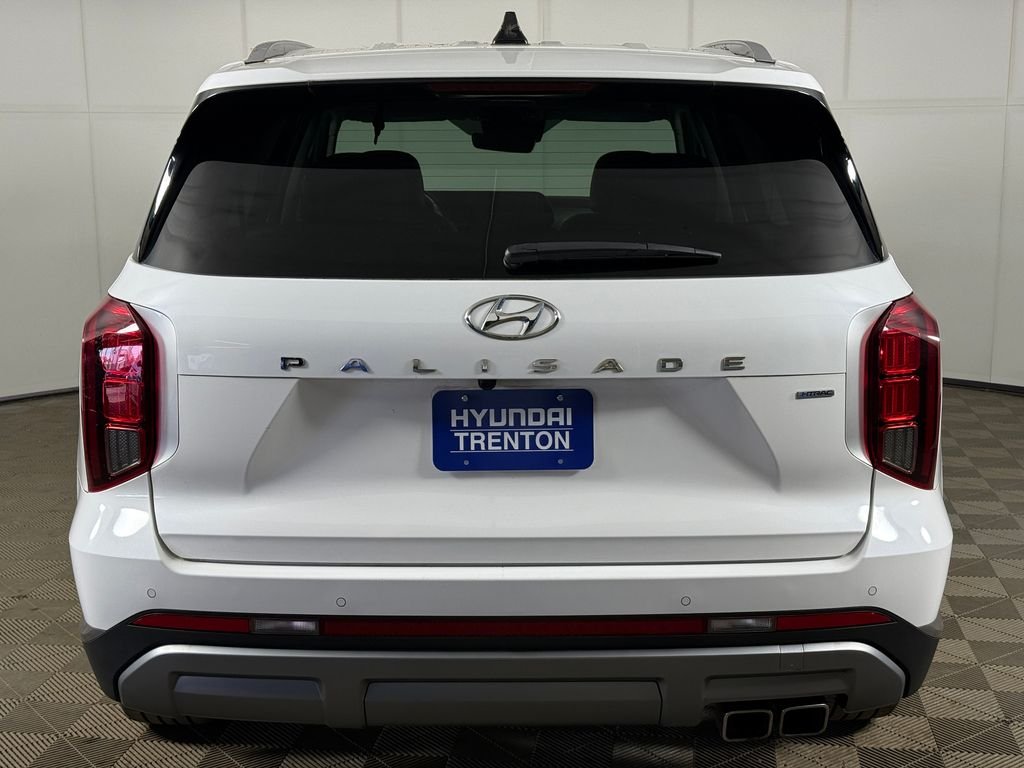 Used 2023 White Hyundai SEL image 18