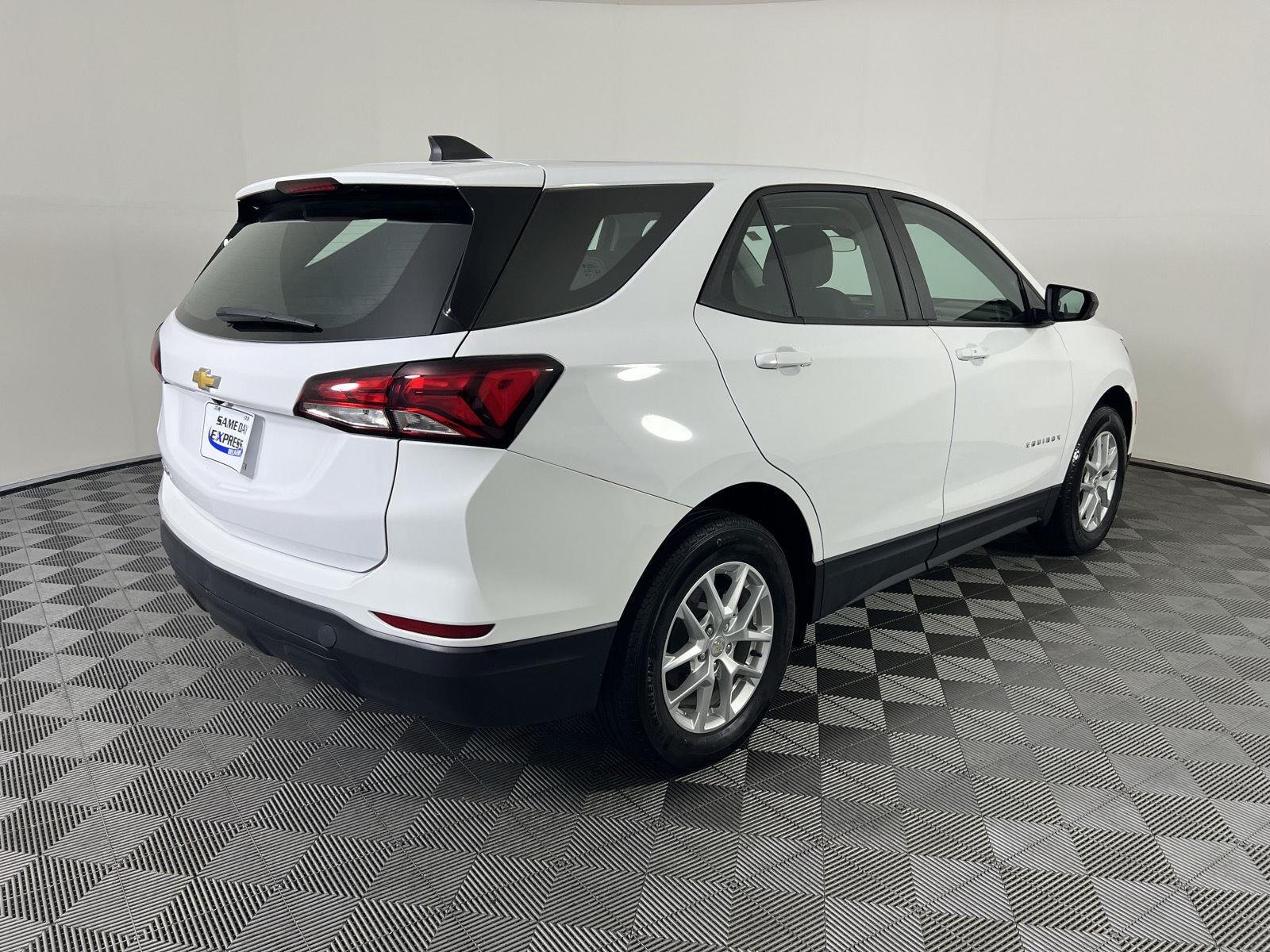 Used 2024 Summit White Chevrolet LS image 21