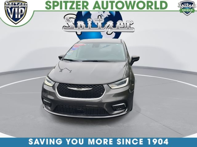 Used 2023 Gray Chrysler Touring L image 5