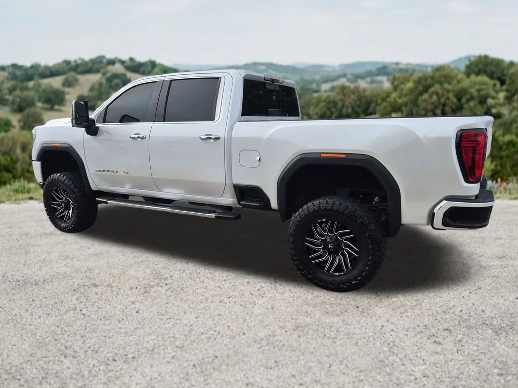 Used 2020 White GMC Denali image 7