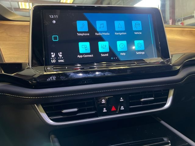 New 2026 Black Volkswagen 2.0T SE w/Technology image 16