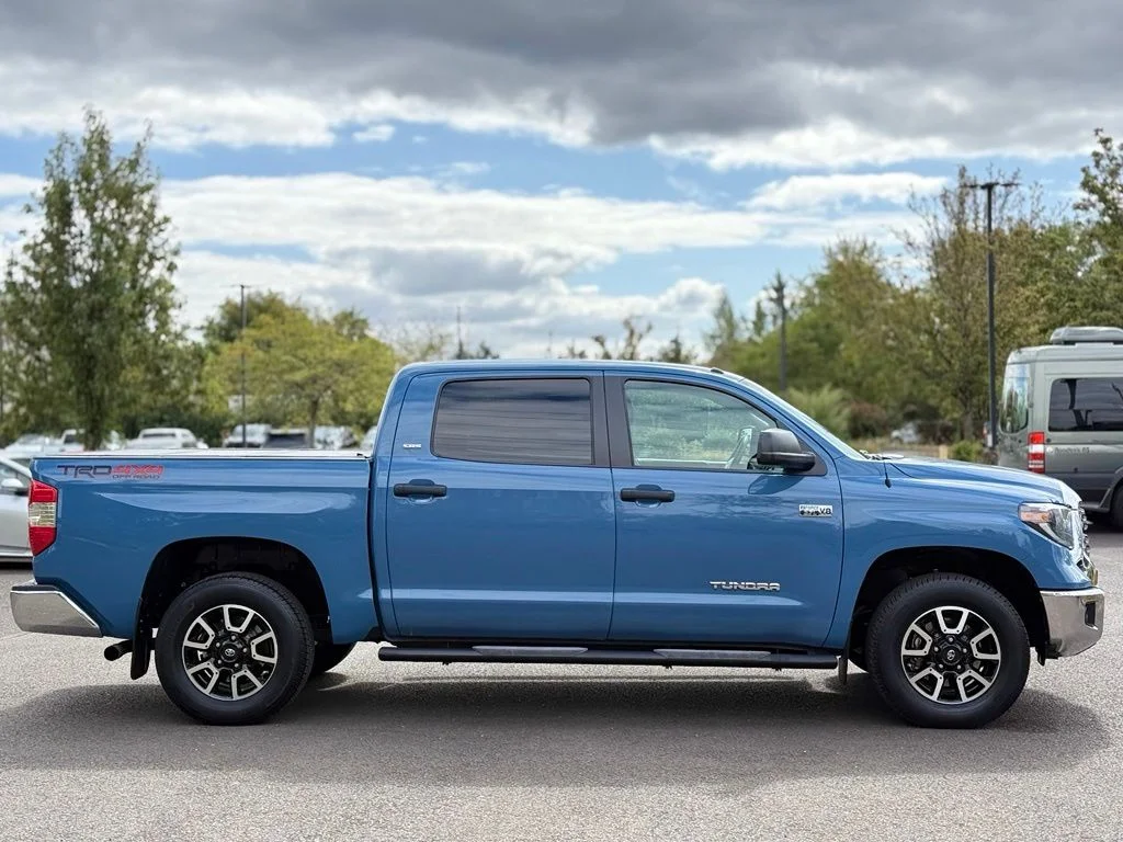Used 2019 Blue Toyota SR5 image 6