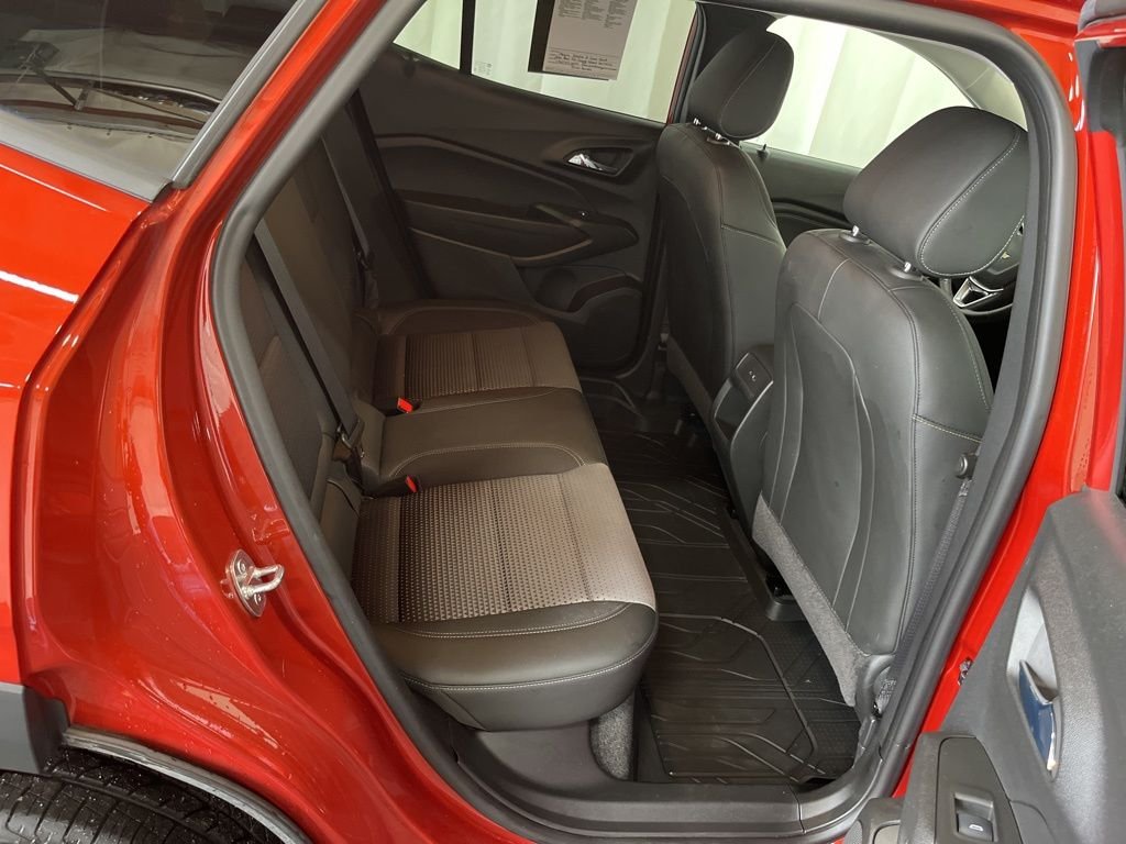 2024 Chevrolet Trax LT - Photo 21