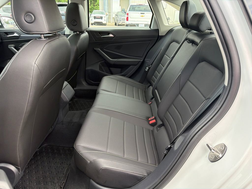 2023 Volkswagen Jetta SE - Photo 28