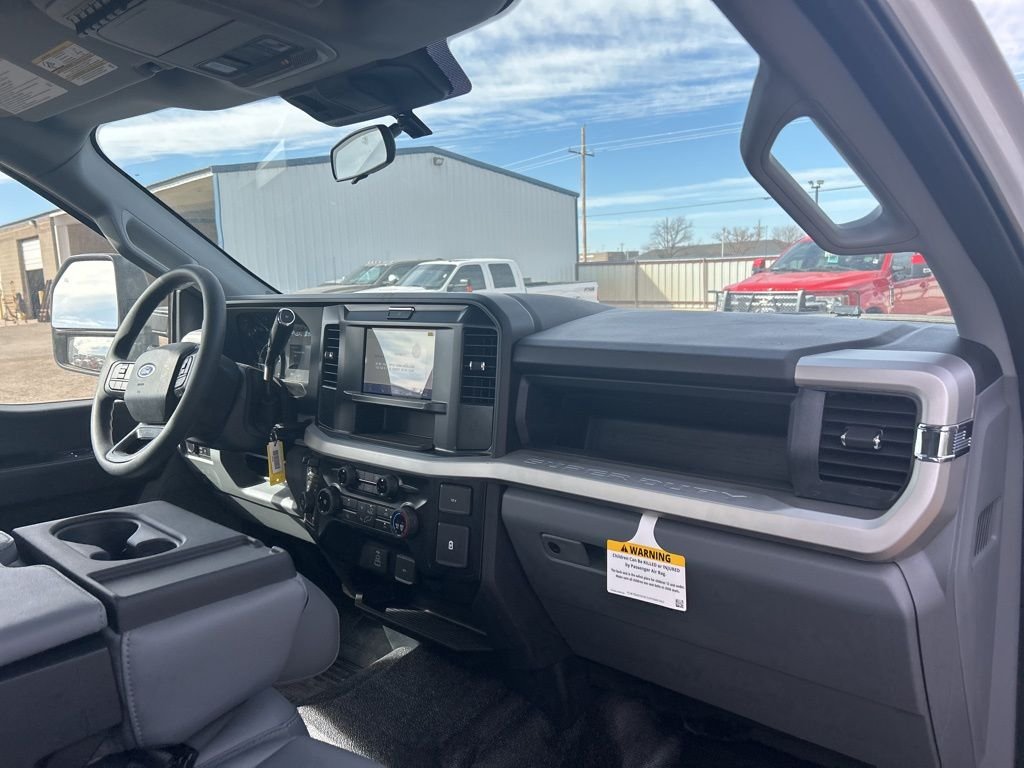 New 2026 Oxford White Ford XL image 37