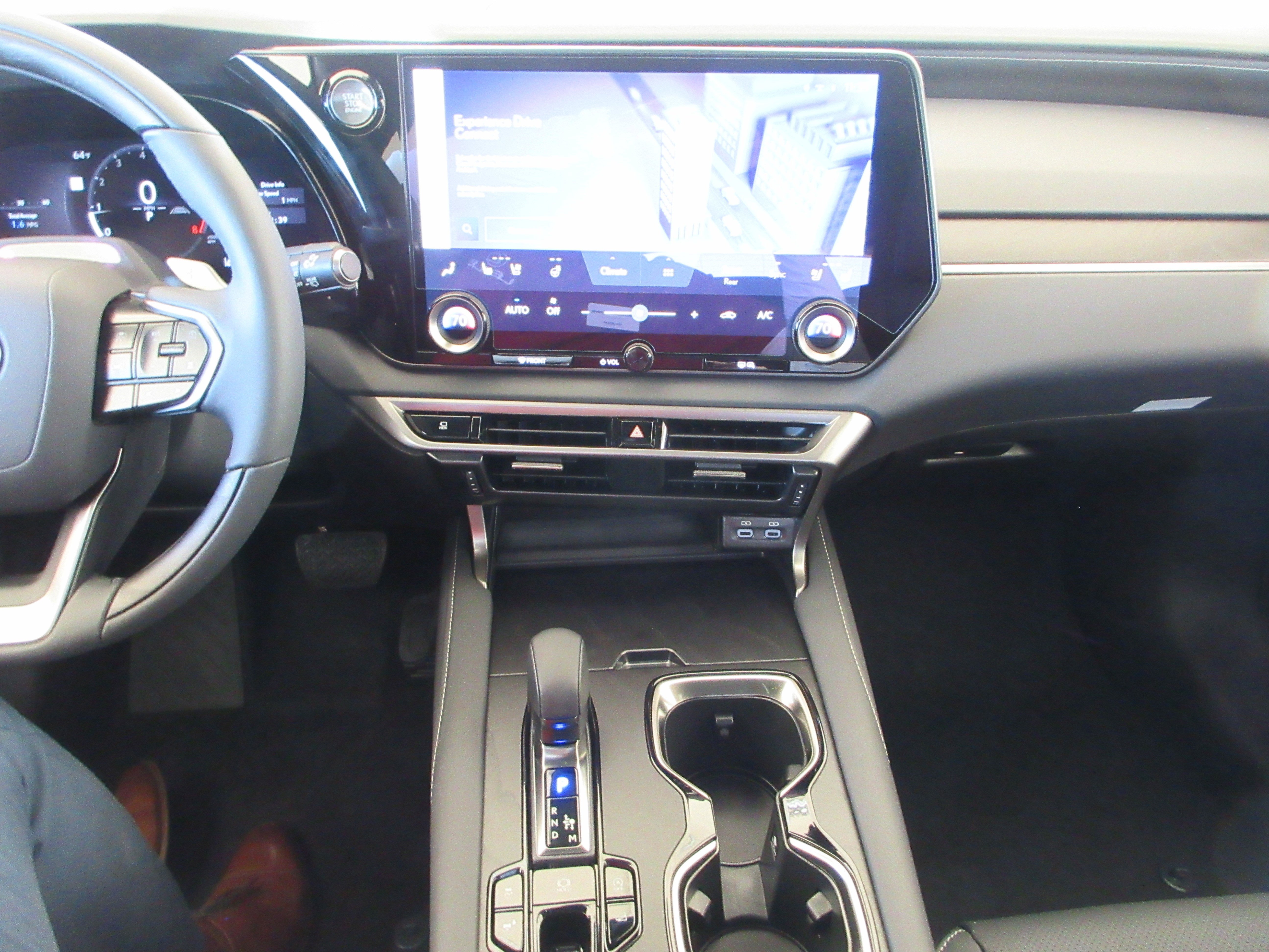 New 2026 Nori Green Pearl Lexus PREMIUM image 35