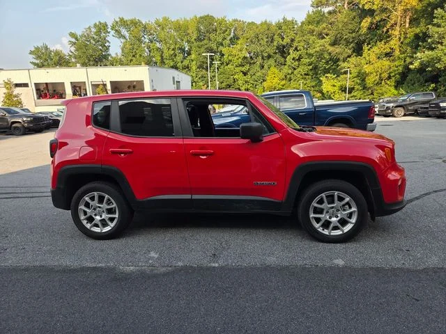 Used 2023 Red Jeep Latitude image 10