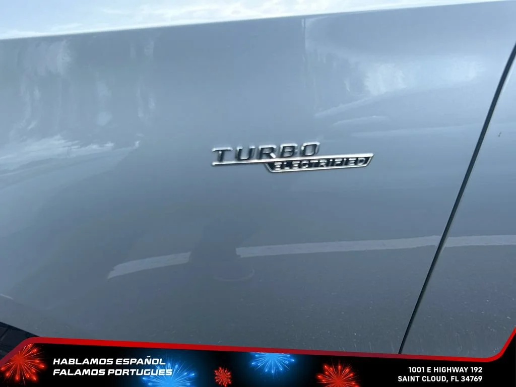 Used 2024 Silver Mercedes-Benz 4MATIC® image 27