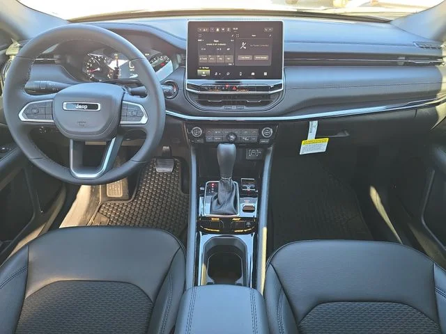 Used 2026 Blue Jeep Latitude image 9