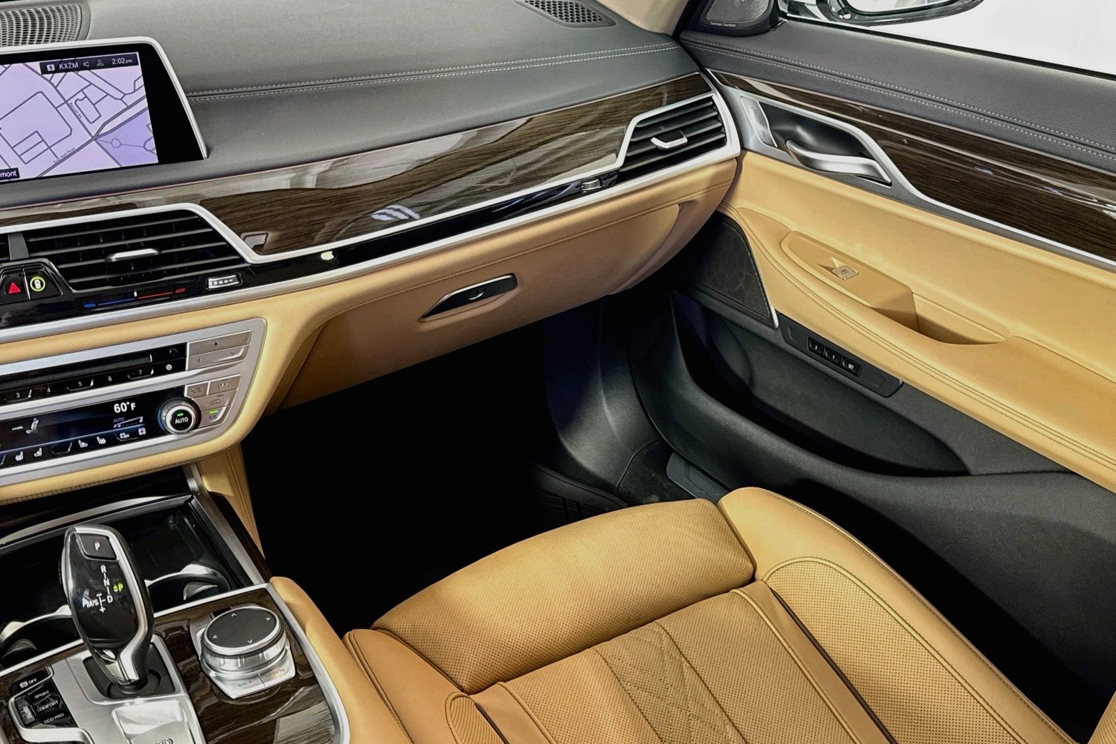 Used 2020 Mineral White Metallic BMW 740i image 22