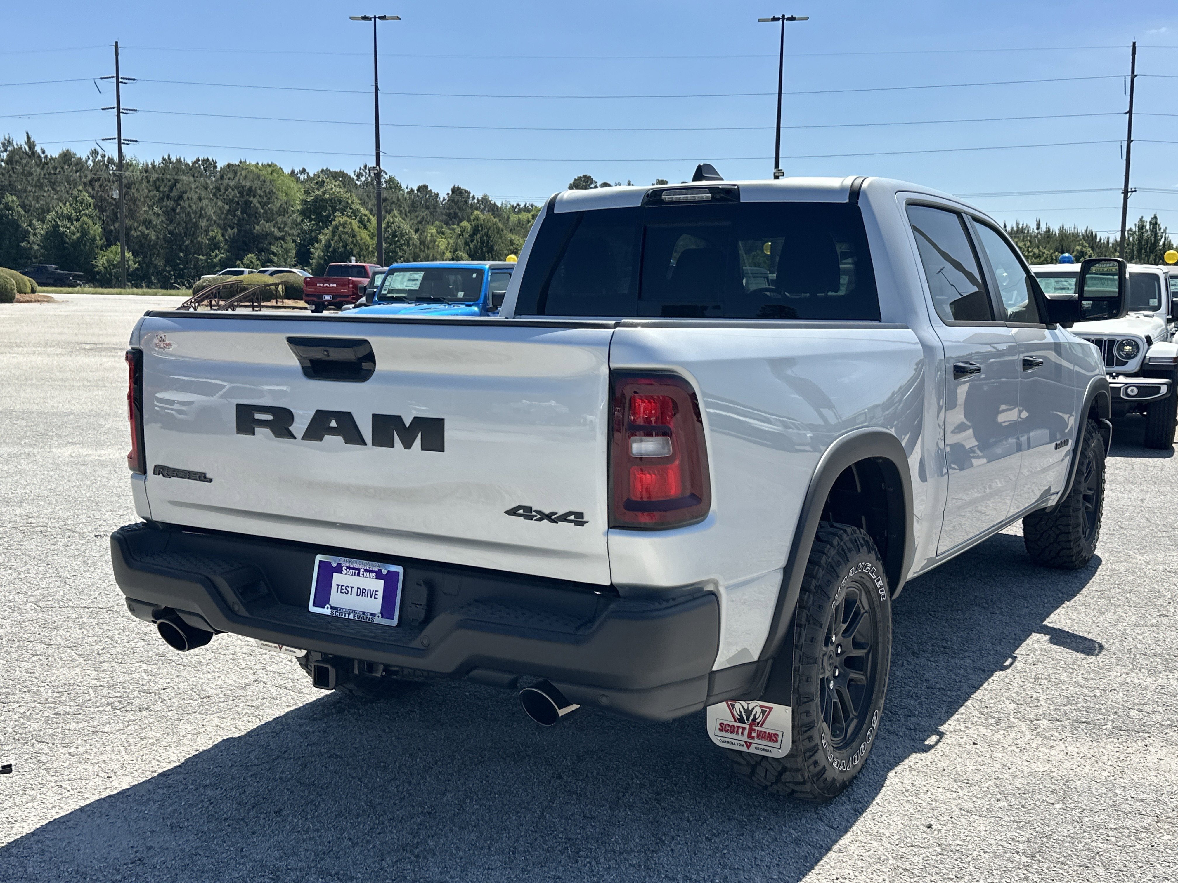 New 2026 Silver Zynith Exterior Paint RAM Rebel image 8