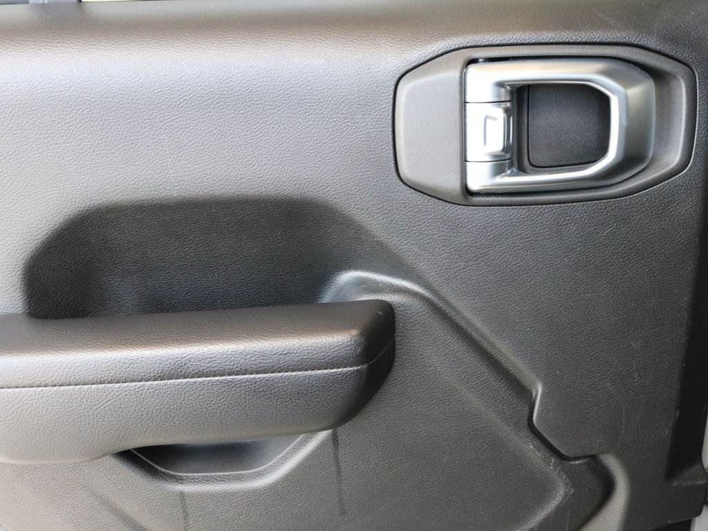 Used 2021 Gray Jeep Rubicon image 25