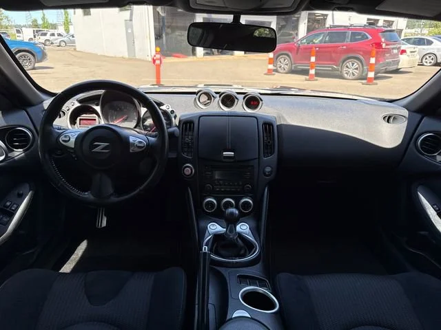 Used 2017 Black Nissan Base image 12