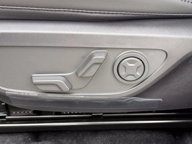 New 2027 Brown Kia X-Line S image 12