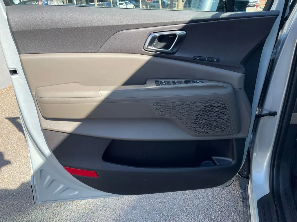 New 2026 White Kia EX image 16