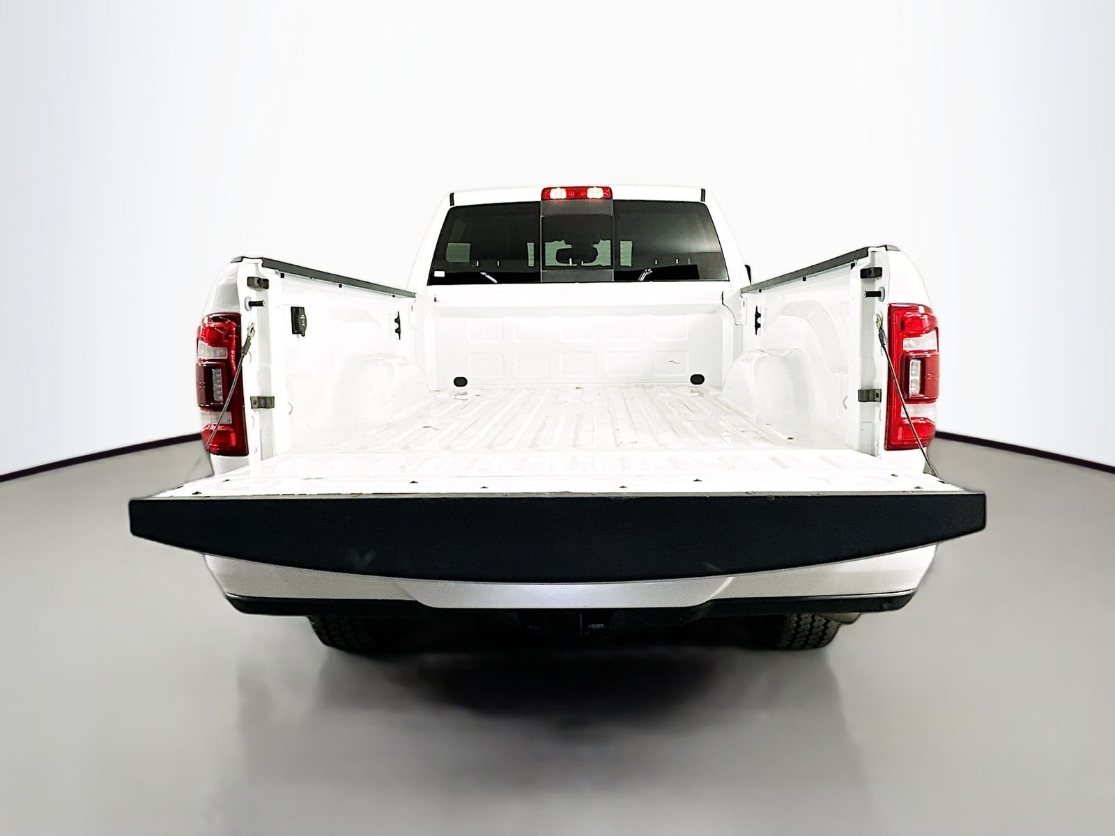 Used 2024 Bright White Clearcoat Ram Laramie image 27