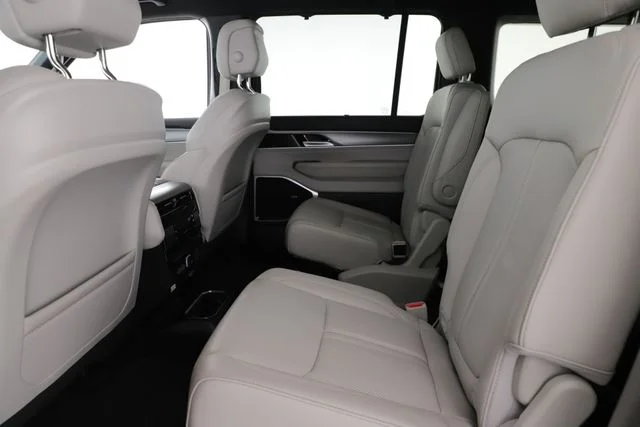 Used 2025 Black Jeep Series III image 30