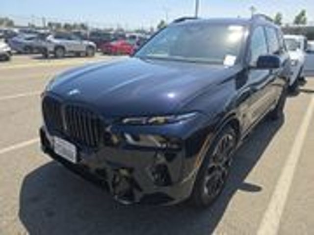 2025 BMW X7 xDrive40i