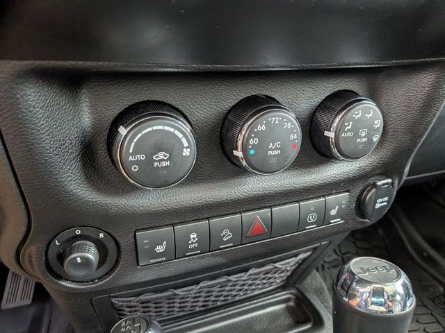 Used 2017 Black Jeep Unlimited Sahara image 17