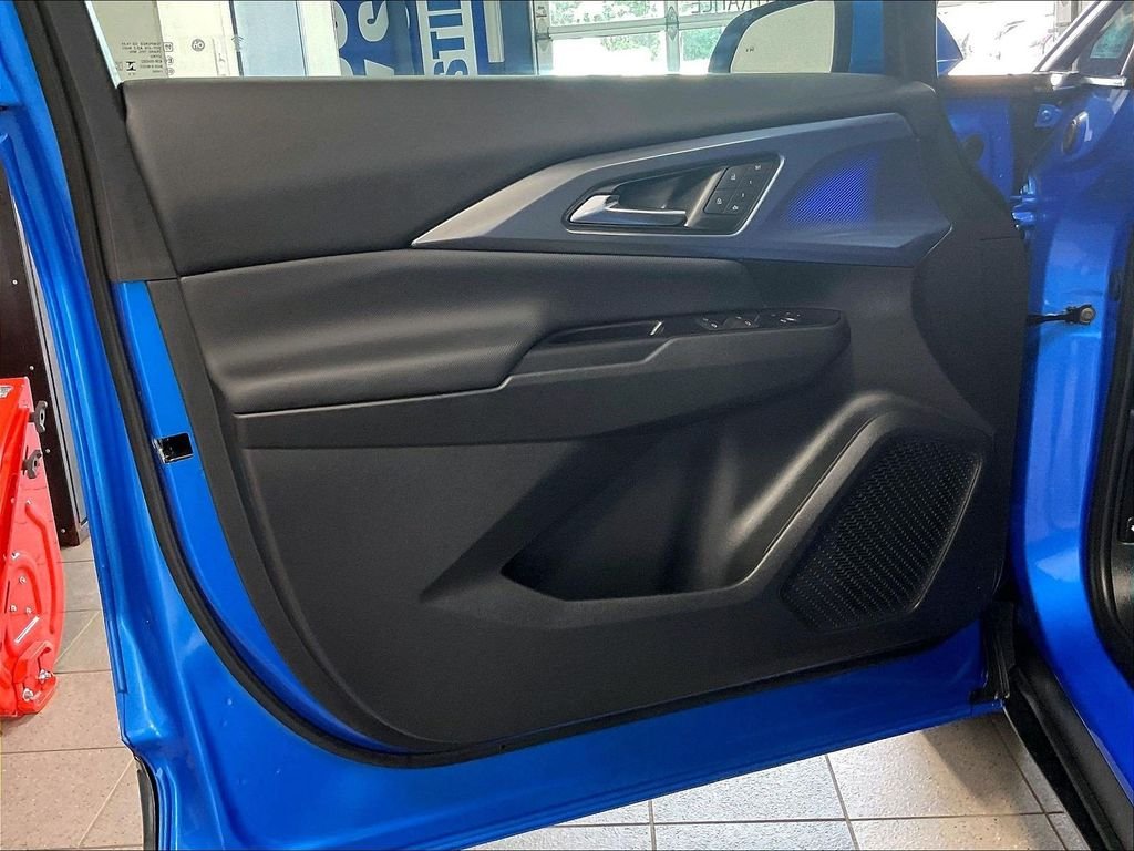 Used 2024 Blue Chevrolet LT image 9