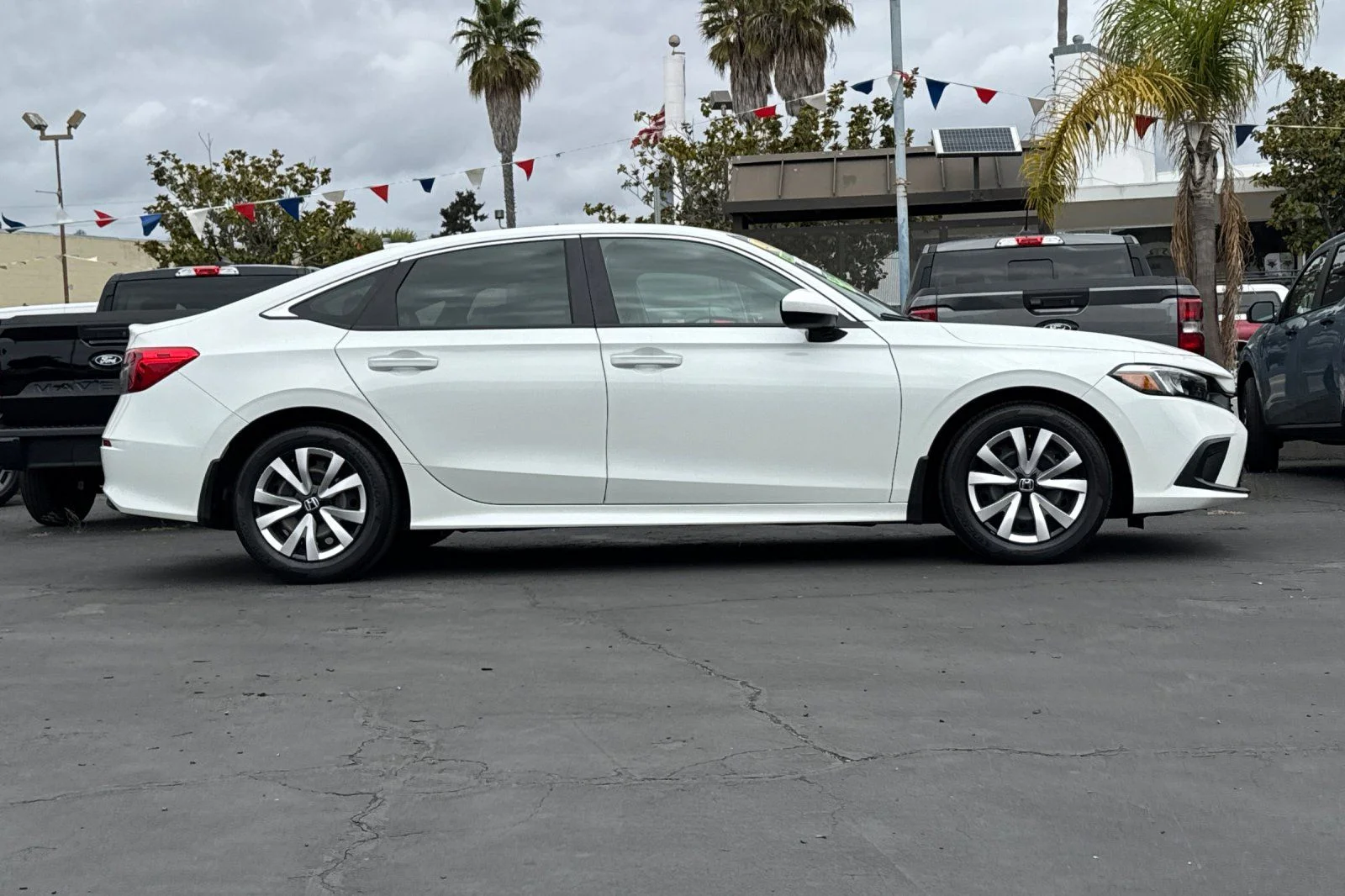 Certified Used 2023 White Honda LX image 25