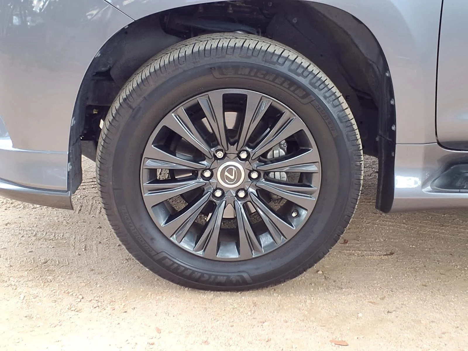 Used 2023  Lexus GX 460 Luxury image 11