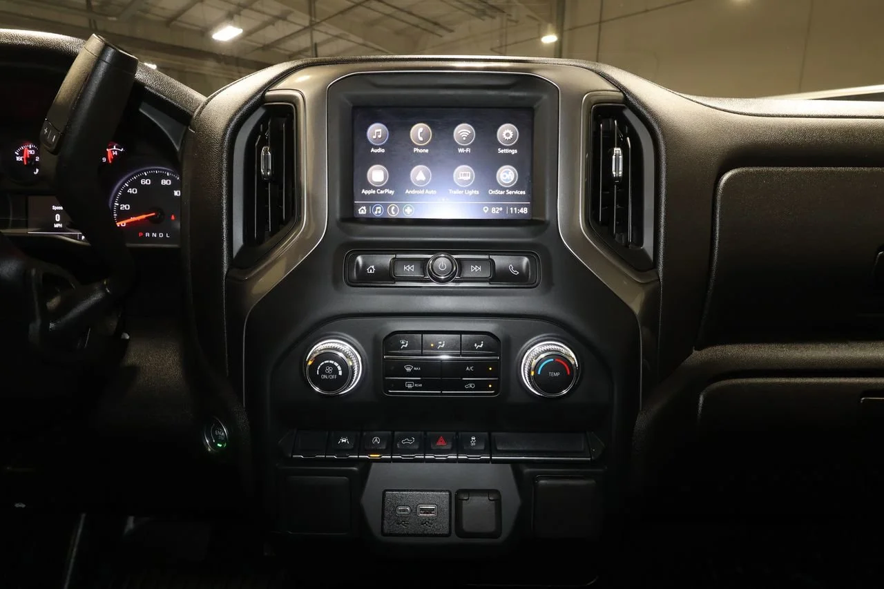 Used 2024 Onyx Black GMC Pro image 16