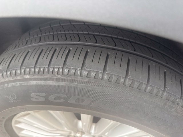 Used 2019 Blue Lincoln Standard image 6