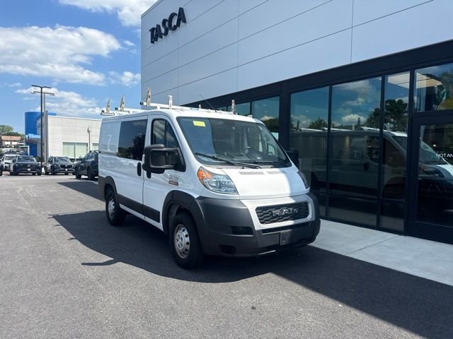Used 2019 White Ram Low Roof image 1
