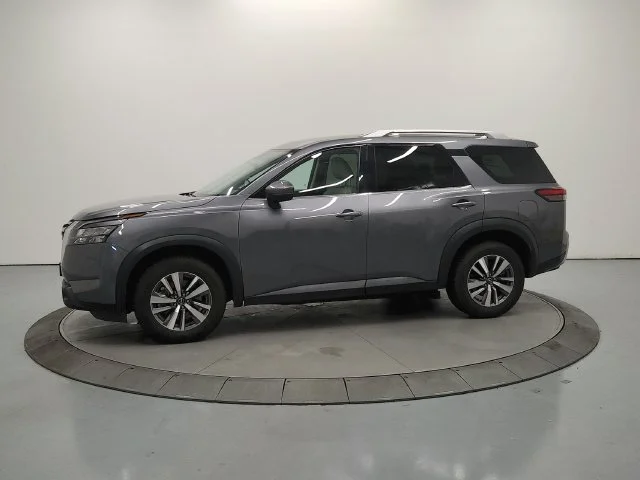 Used 2025 Gray Nissan SL image 5