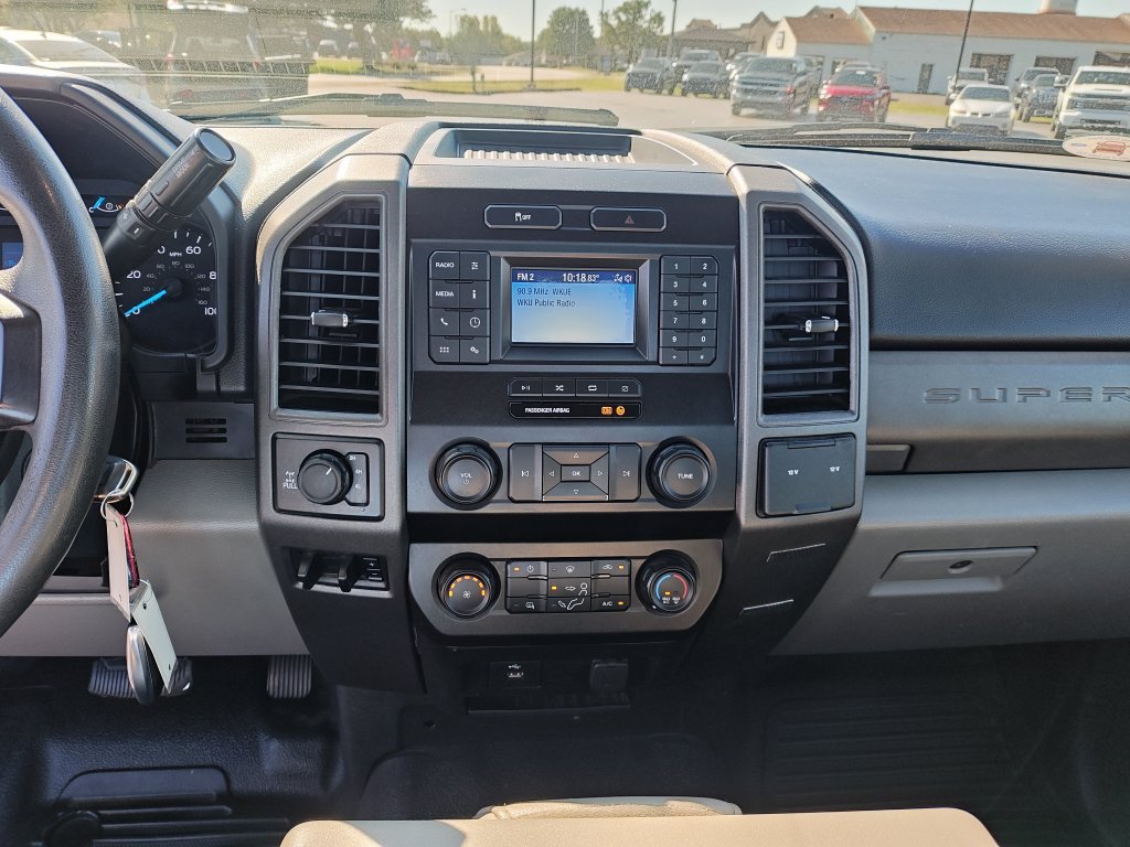 Used 2020 White Ford XL image 20