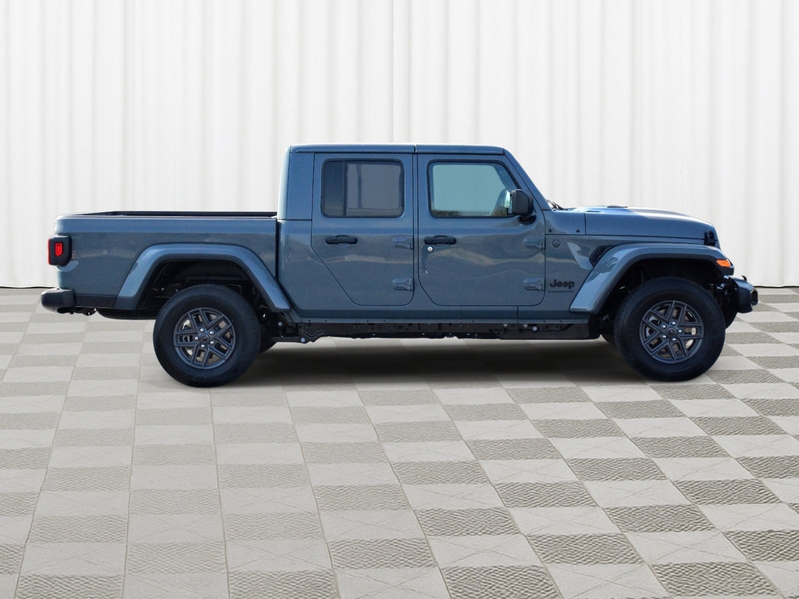 New 2026 Anvil Clear-Coat Exterior Paint Jeep Sport S image 32