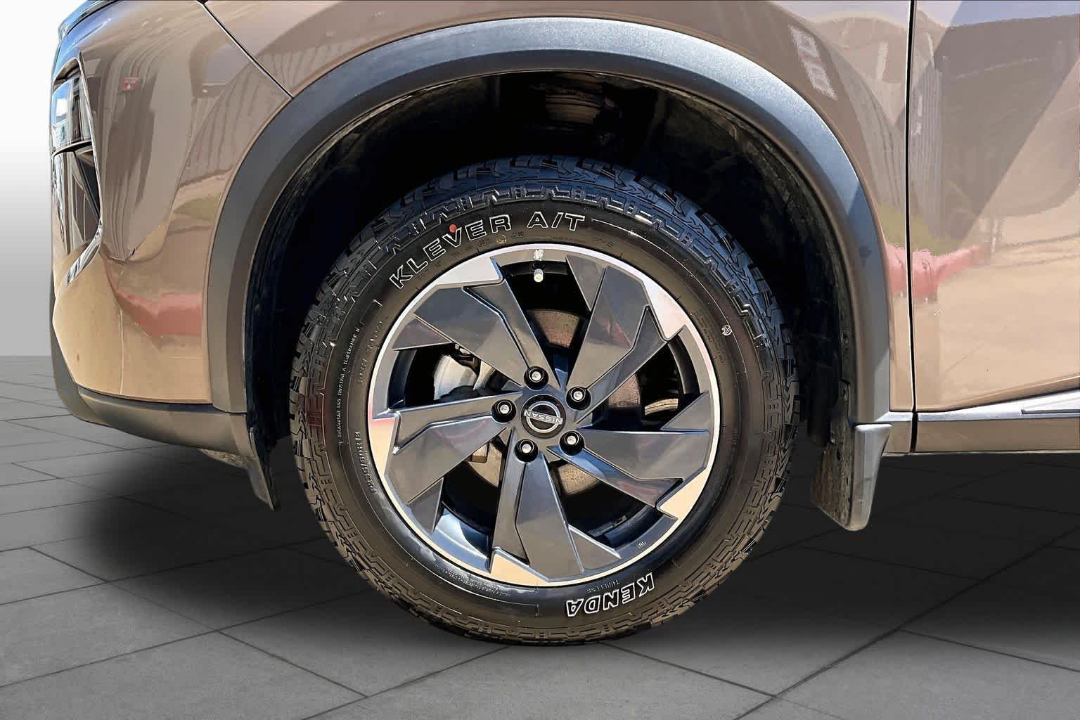 Used 2024 Baja Storm Metallic Nissan SV image 10