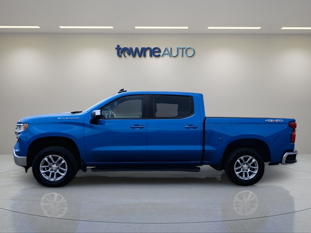 Used 2022 Blue Chevrolet LT image 3