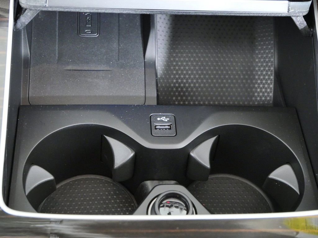 New 2026 Skyscraper Grey Metallic BMW xDrive50e image 47