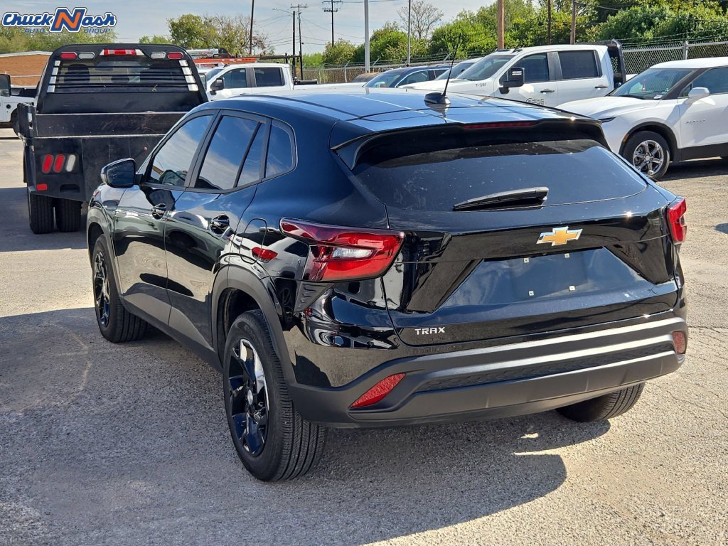 2026 Chevrolet Trax LS - Photo 6