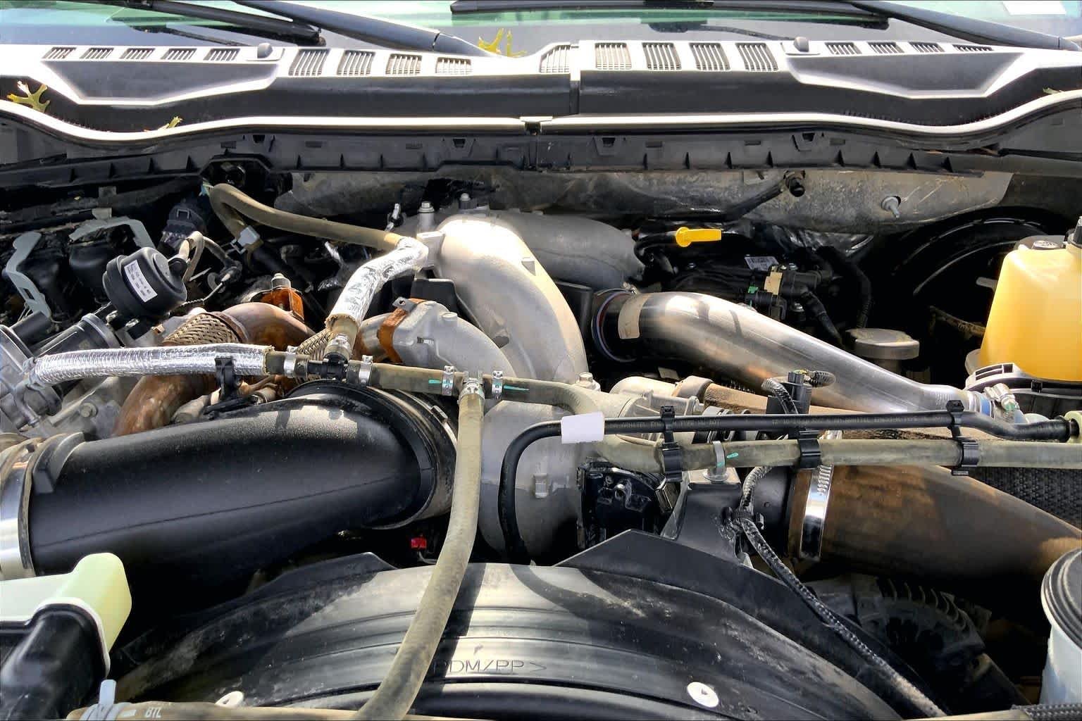 Used 2021 Agate Black Metallic Ford LARIAT image 32