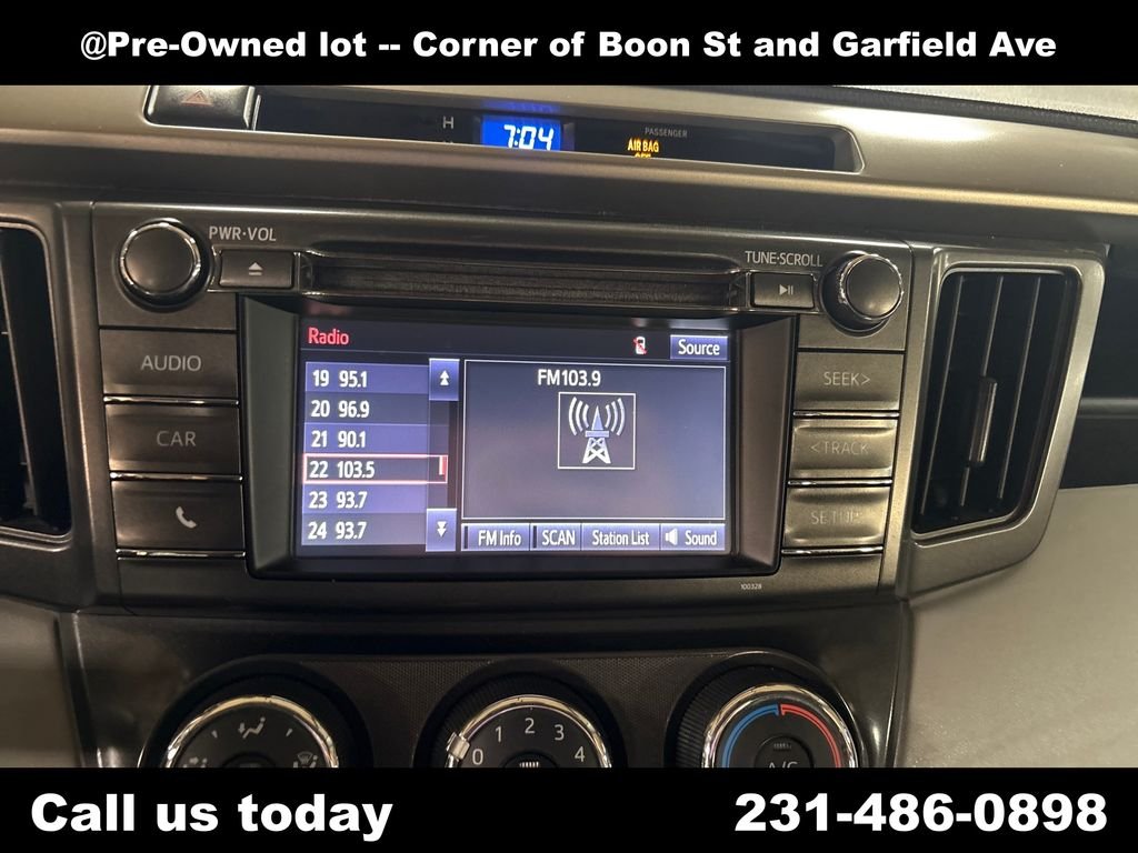 Used 2014 Gray Toyota LE image 23