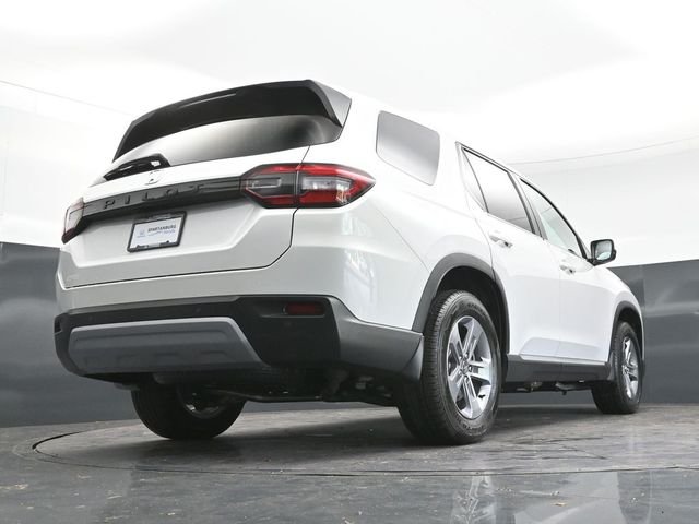 2025 Honda Pilot EX-L - Photo 28