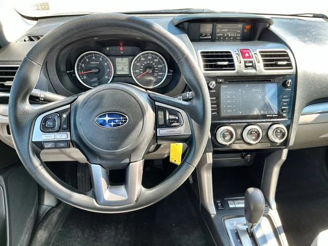 Used 2018 Silver Subaru 2.5i Premium image 13