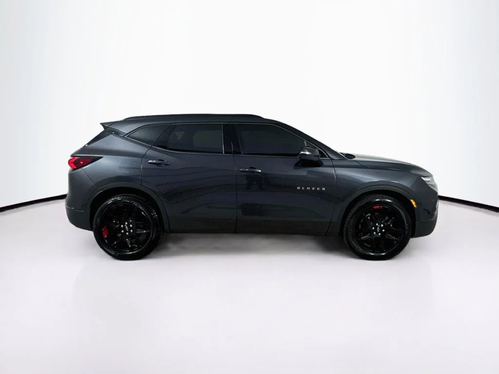 Used 2021 Iron Gray Metallic Chevrolet LT image 9