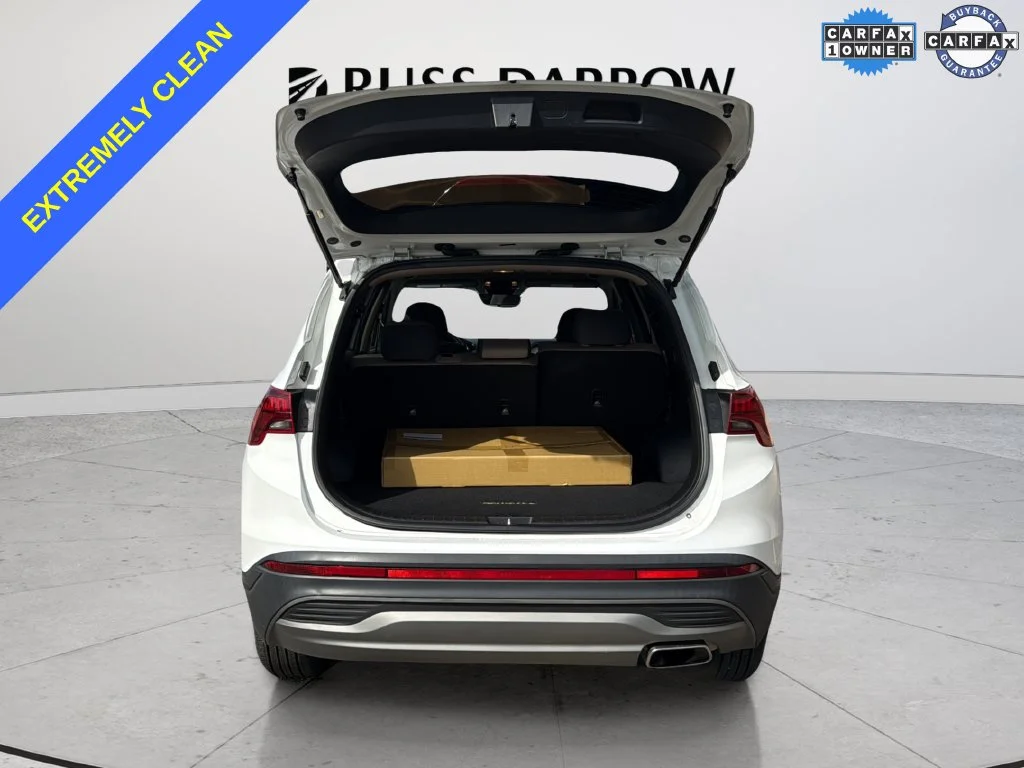 Used 2023 White Hyundai SE image 34