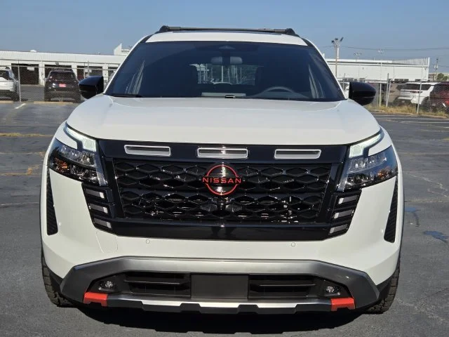 New 2026 Everest White Pearl TriCoat Nissan Rock Creek® image 8