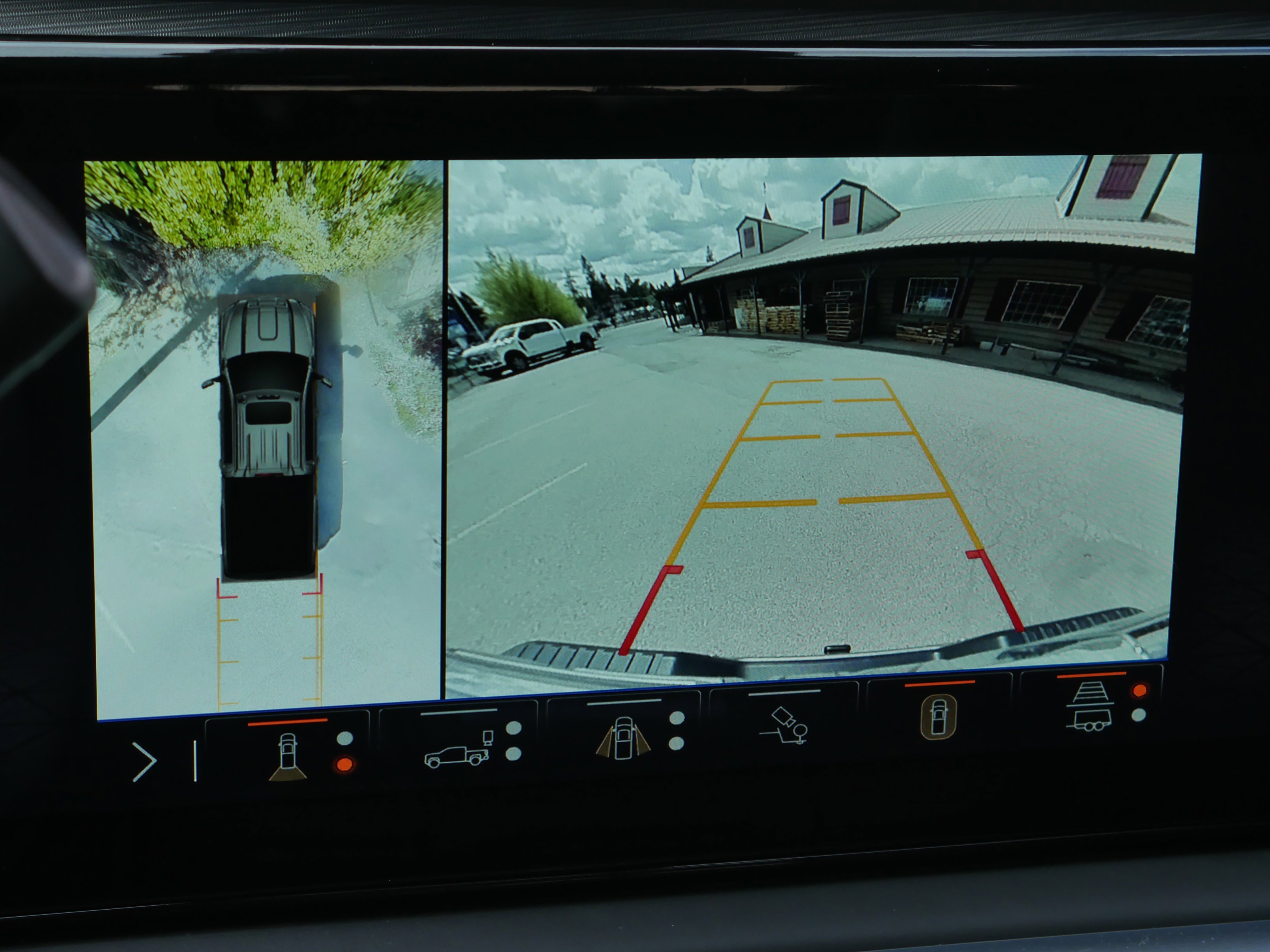 Used 2025 Sterling GMC Denali Ultimate image 12